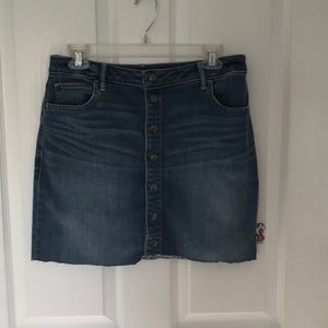Abercrombie & Fitch size 29 snap button skirt
